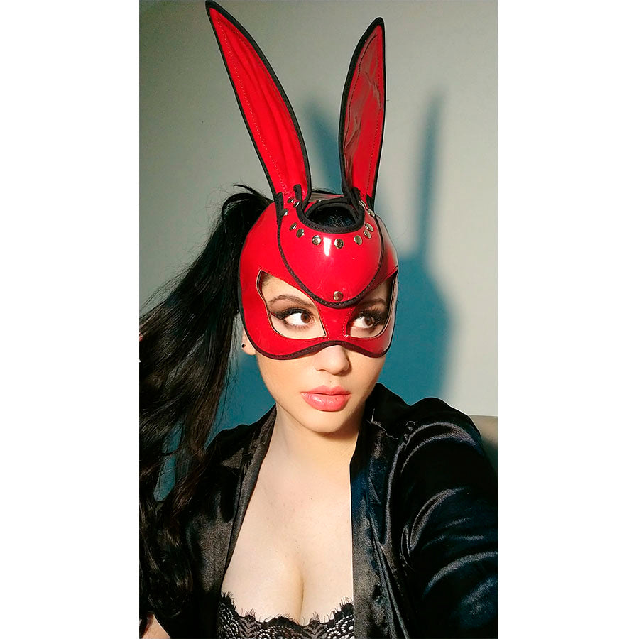 MÁSCARA BAD BUNNY RED